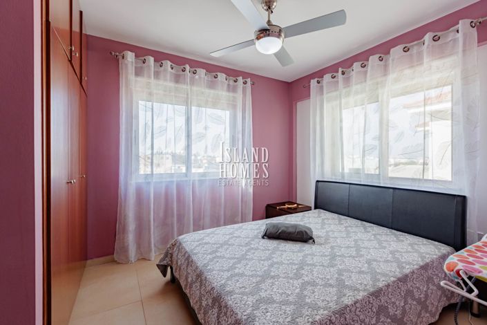 Image No.21-3 Bed Apartment for sale