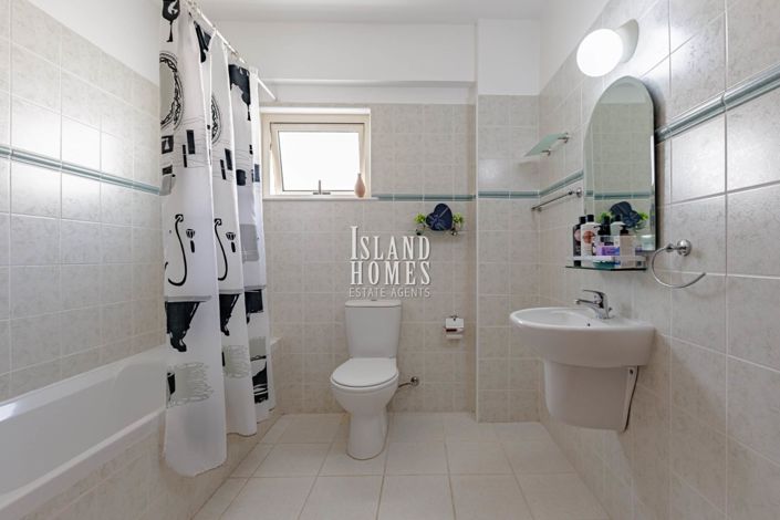 Image No.23-3 Bed Apartment for sale