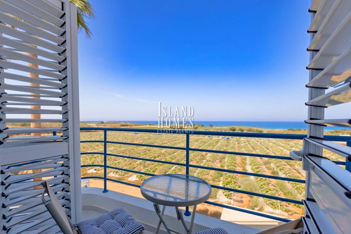 Image No.27-5 Bed Villa / Detached for sale