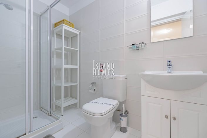 Image No.41-5 Bed Villa / Detached for sale