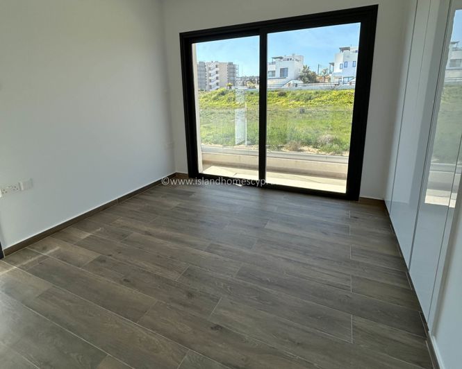 Image No.10-3 Bed Villa / Detached for sale