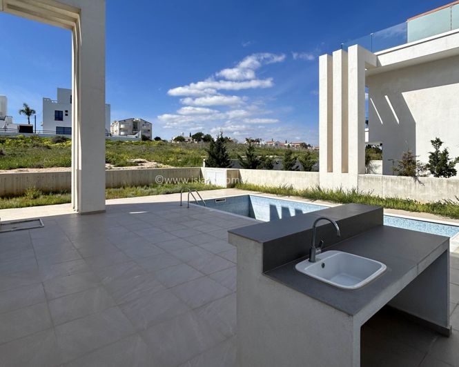 Image No.15-3 Bed Villa / Detached for sale