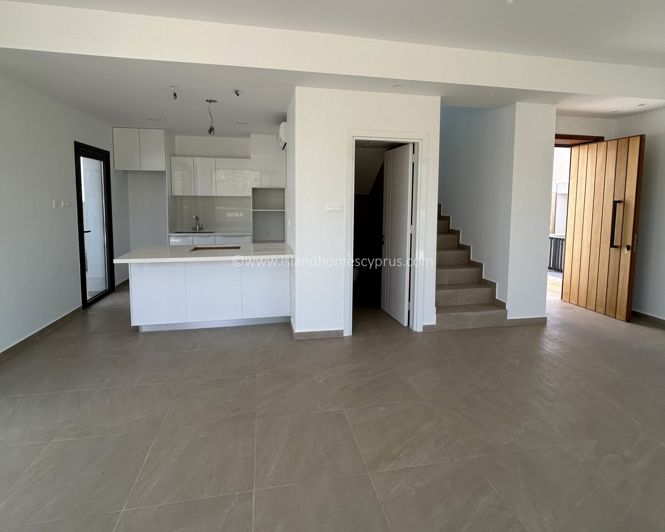 Image No.8-3 Bed Villa / Detached for sale