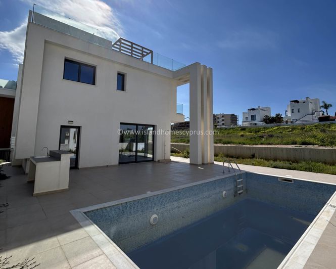 Image No.9-3 Bed Villa / Detached for sale