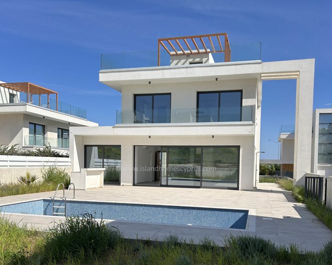 Image No.1-4 Bed Villa / Detached for sale
