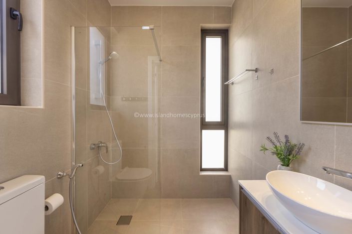 Image No.13-3 Bed Villa / Detached for sale