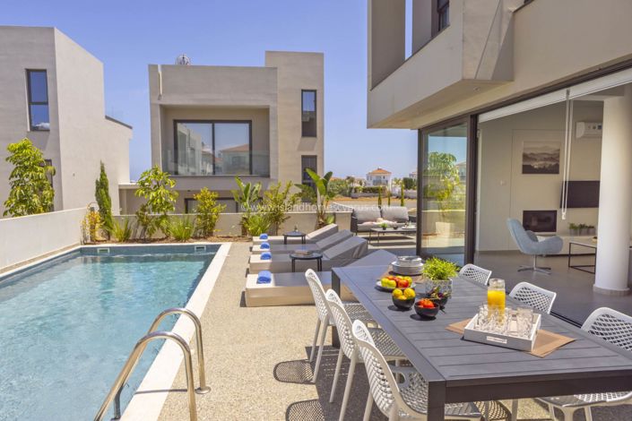 Image No.5-3 Bed Villa / Detached for sale