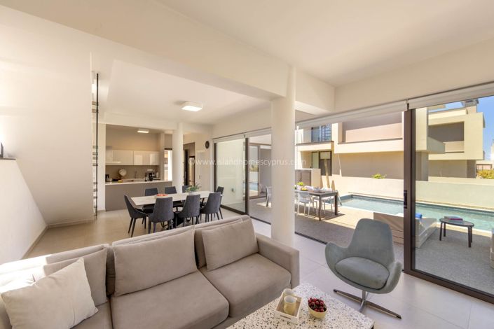 Image No.6-3 Bed Villa / Detached for sale