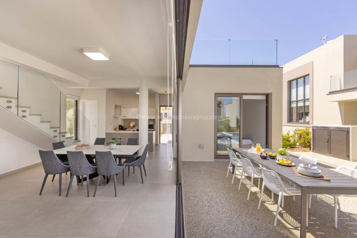 Image No.9-3 Bed Villa / Detached for sale