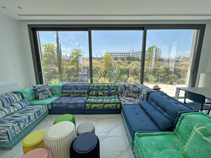 Image No.2-3 Bed Villa / Detached for sale