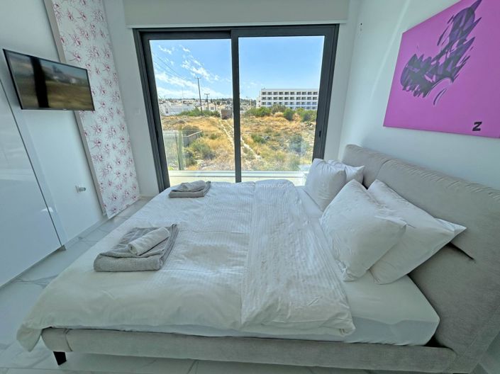 Image No.9-3 Bed Villa / Detached for sale