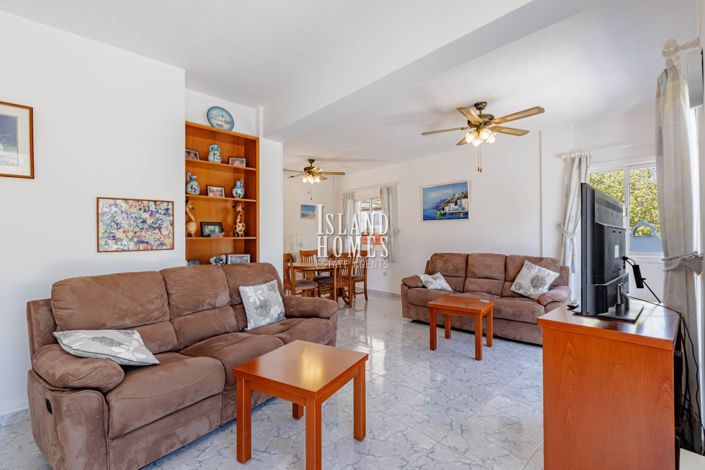 Image No.11-3 Bed Villa / Detached for sale