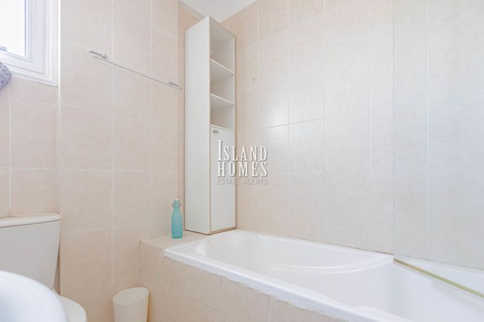 Image No.15-2 Bed Apartment for sale