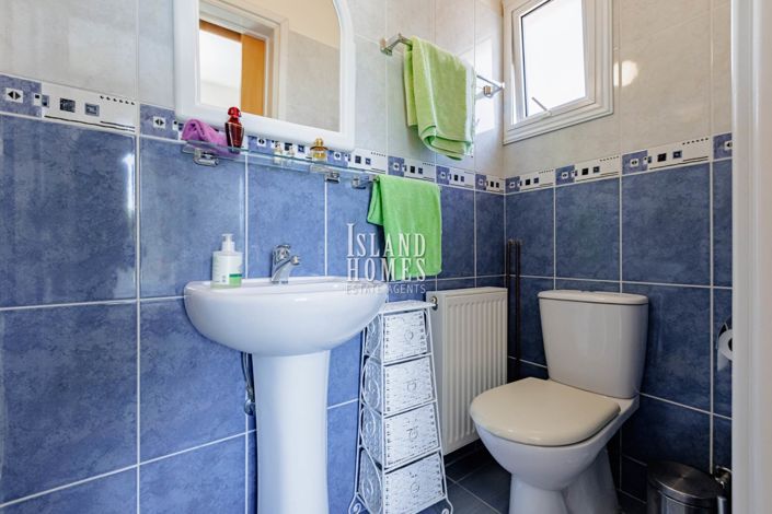 Image No.29-3 Bed Property for sale