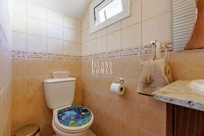 Image No.14-3 Bed Villa / Detached for sale