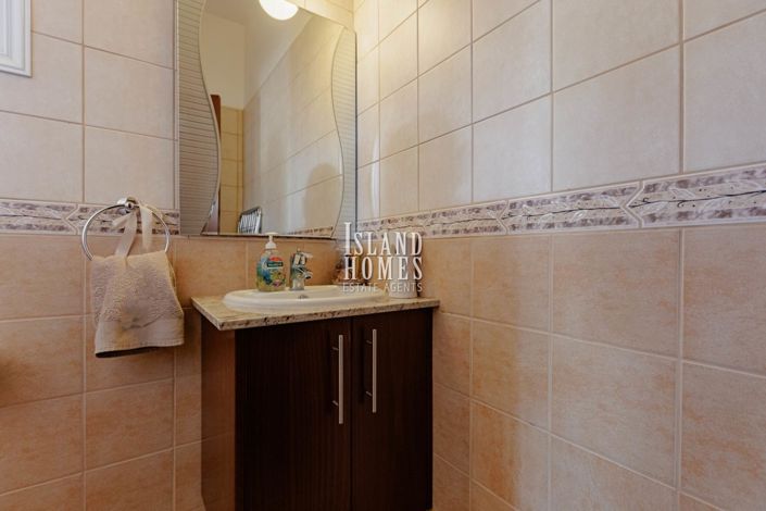 Image No.15-3 Bed Villa / Detached for sale