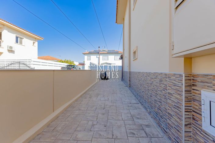 Image No.28-3 Bed Villa / Detached for sale