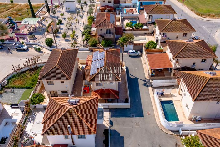 Image No.8-3 Bed Villa / Detached for sale