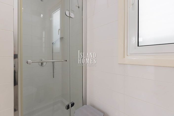 Image No.18-4 Bed Villa / Detached for sale