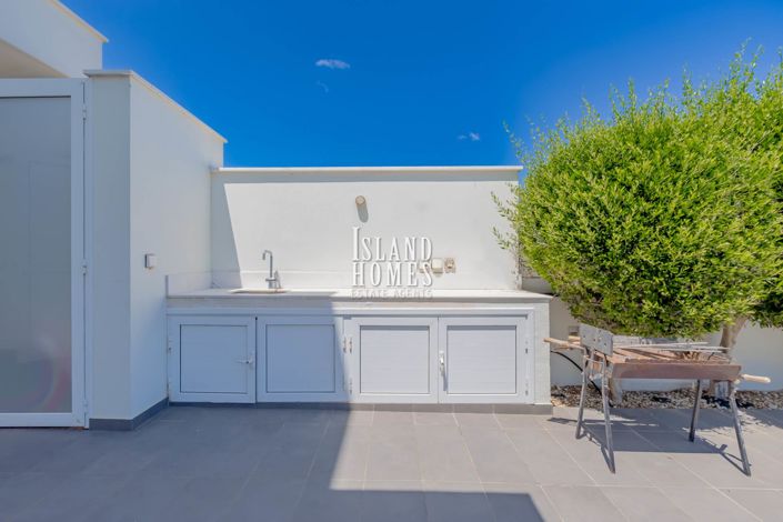 Image No.22-4 Bed Villa / Detached for sale