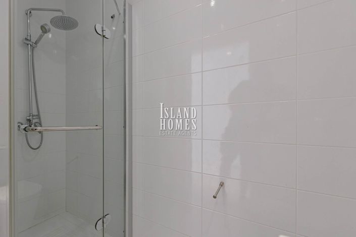 Image No.32-4 Bed Villa / Detached for sale