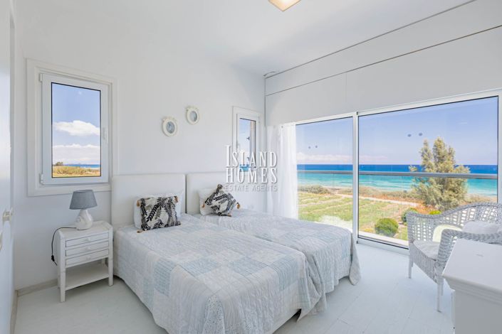 Image No.34-4 Bed Villa / Detached for sale