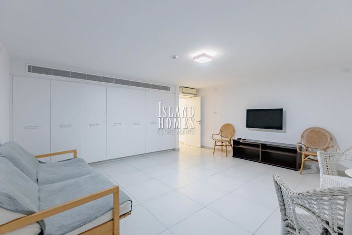 Image No.40-4 Bed Villa / Detached for sale