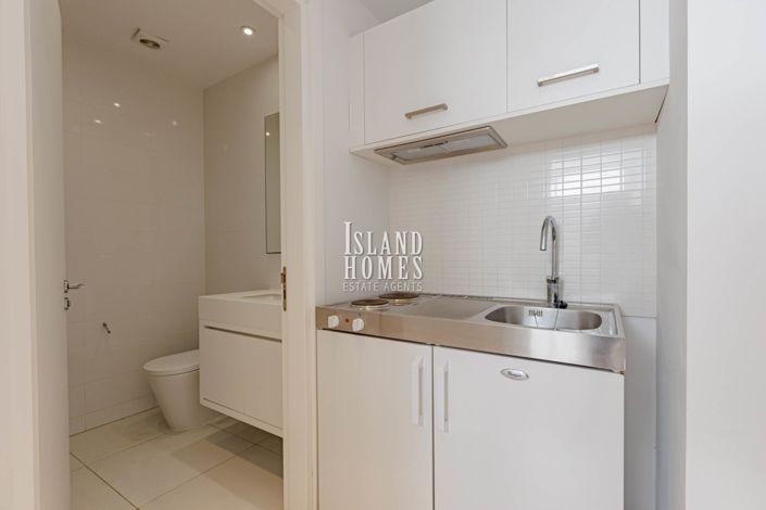 Image No.43-4 Bed Villa / Detached for sale