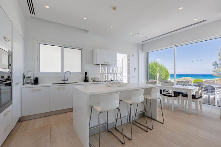 Image No.6-4 Bed Villa / Detached for sale