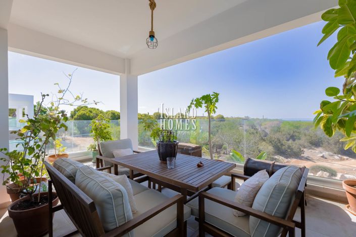 Image No.13-3 Bed Property for sale