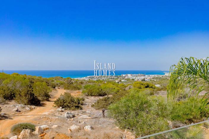 Image No.26-3 Bed Property for sale