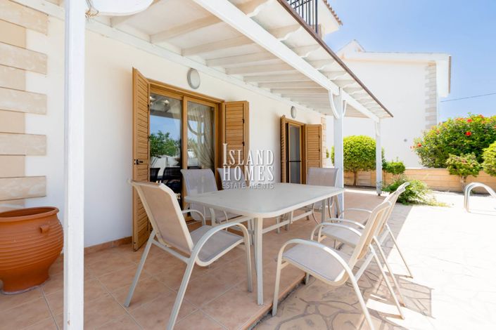 Image No.12-3 Bed Villa / Detached for sale