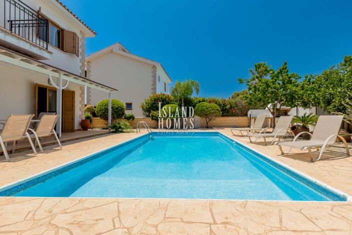 Image No.14-3 Bed Villa / Detached for sale