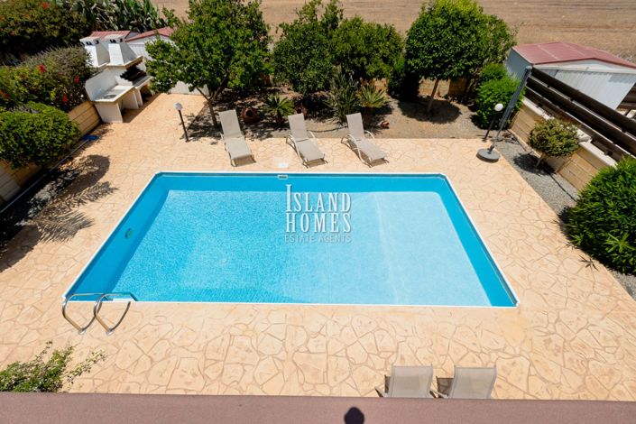 Image No.29-3 Bed Villa / Detached for sale