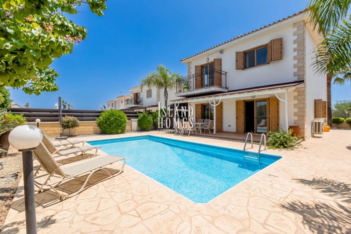 Image No.8-3 Bed Villa / Detached for sale