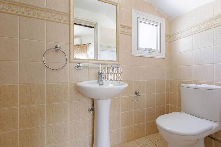 Image No.21-3 Bed Villa / Detached for sale