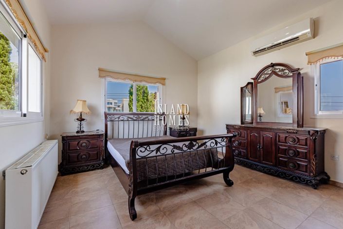 Image No.28-3 Bed Villa / Detached for sale