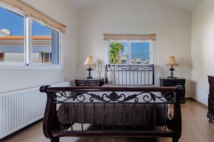 Image No.34-3 Bed Villa / Detached for sale