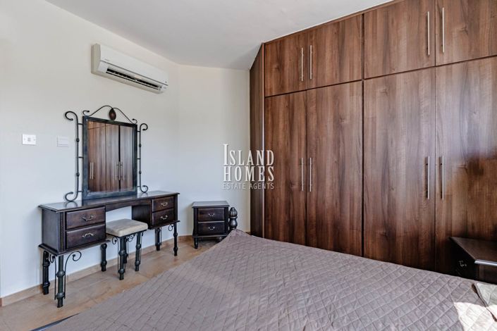 Image No.38-3 Bed Villa / Detached for sale