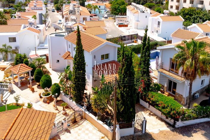 Image No.39-3 Bed Villa / Detached for sale