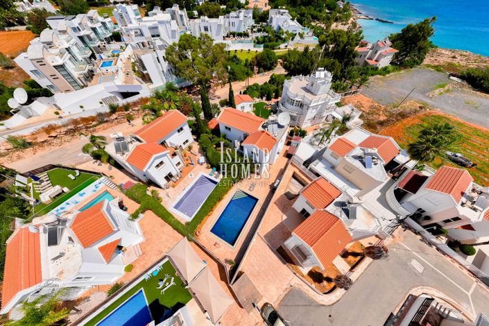 Image No.7-3 Bed Villa / Detached for sale