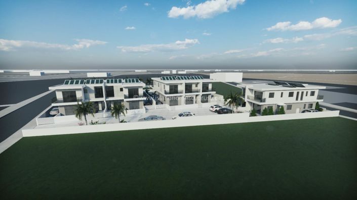 Image No.11-3 Bed Townhouse for sale