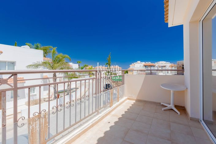 Image No.22-3 Bed Villa / Detached for sale