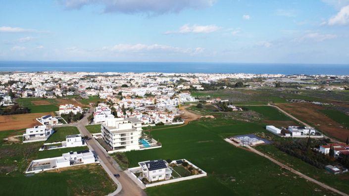 Image No.10-3 Bed Apartment for sale