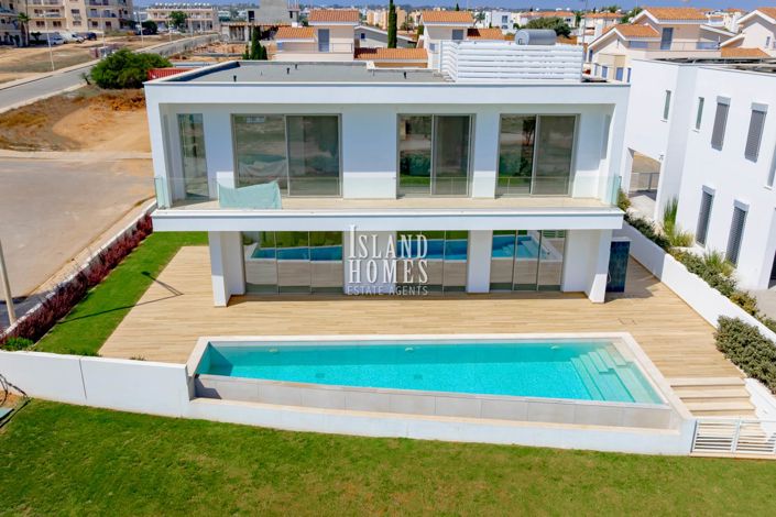 Image No.19-7 Bed Villa / Detached for sale