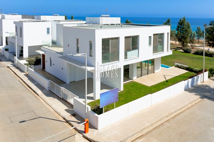 Image No.3-7 Bed Villa / Detached for sale