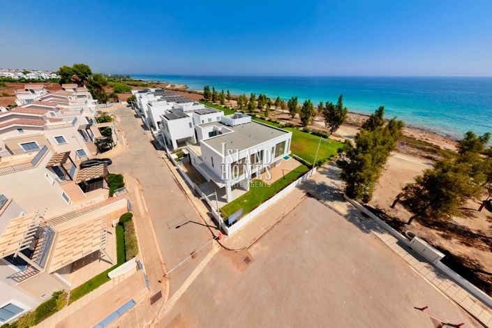 Image No.49-7 Bed Villa / Detached for sale