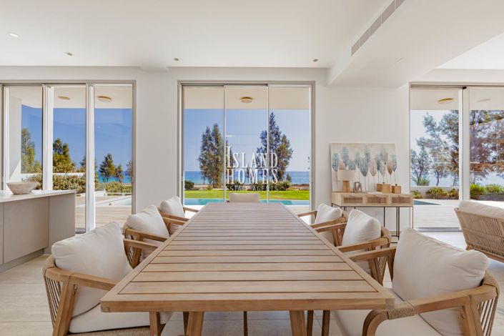 Image No.10-7 Bed Villa / Detached for sale