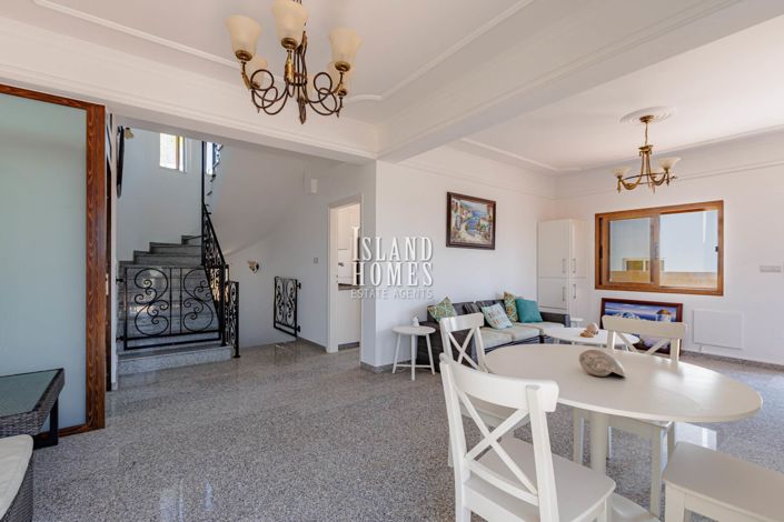 Image No.11-3 Bed Villa / Detached for sale