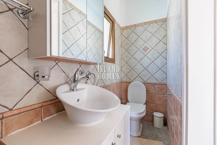 Image No.19-3 Bed Villa / Detached for sale